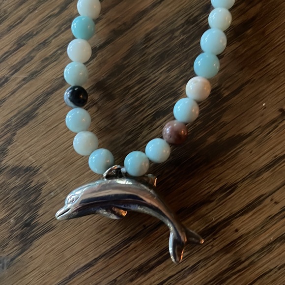 BEADED Dolphin 🐬 Necklace, NWT  blue beads, Silver (Plate?) Hollow Dolphin HH - Picture 5 of 8